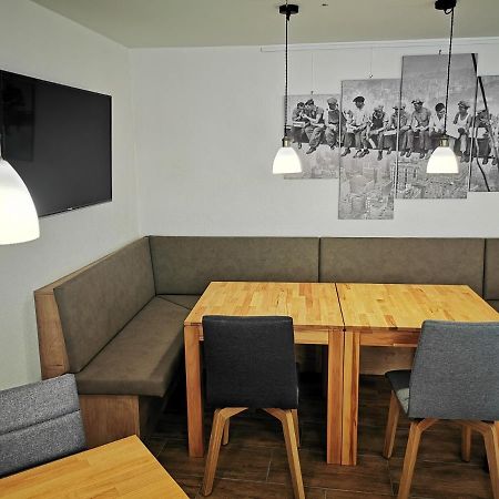 Pension Unterm Schlossturm Haag in Oberbayern Екстериор снимка