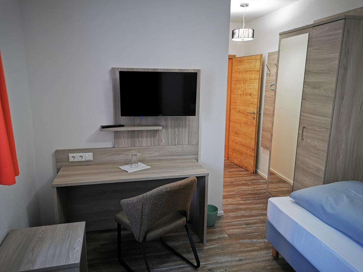 Pension Unterm Schlossturm Haag in Oberbayern Екстериор снимка
