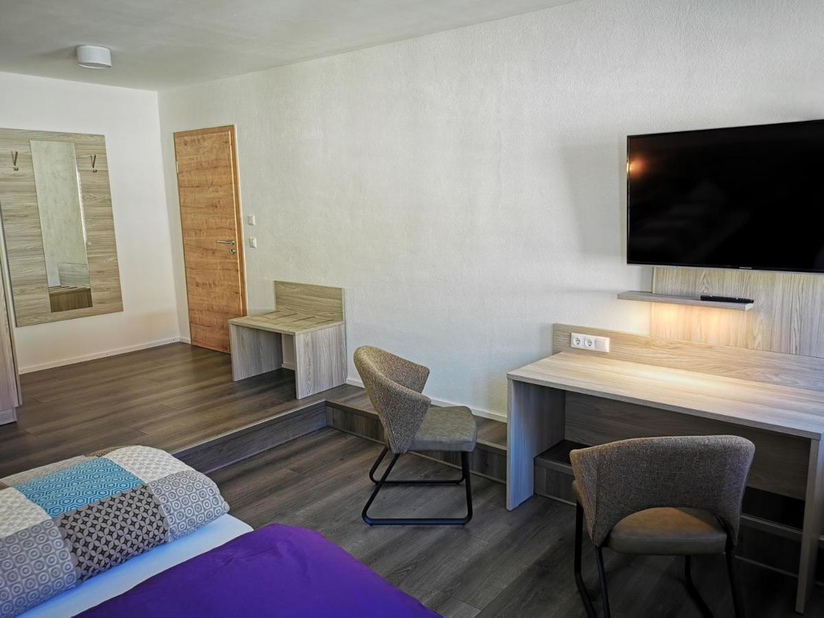 Pension Unterm Schlossturm Haag in Oberbayern Екстериор снимка