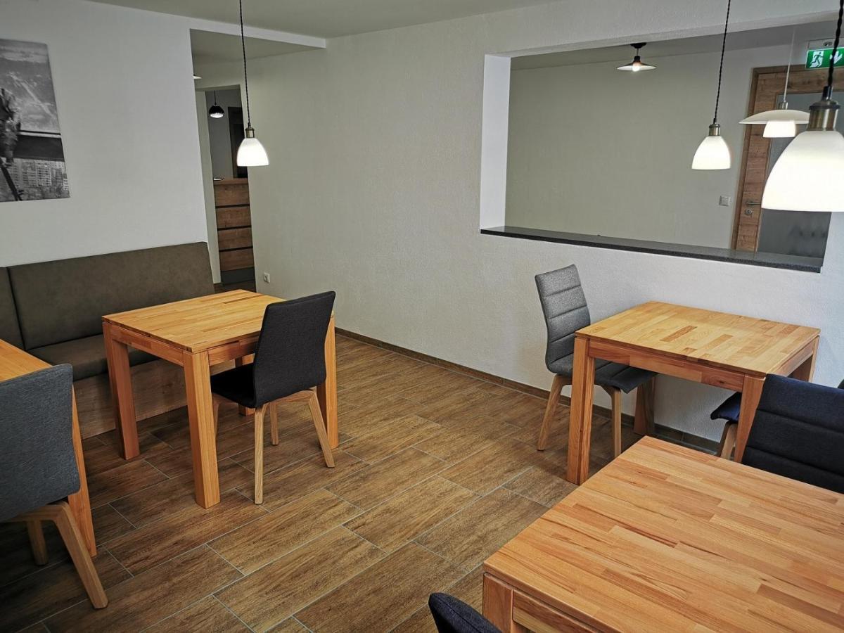 Pension Unterm Schlossturm Haag in Oberbayern Екстериор снимка