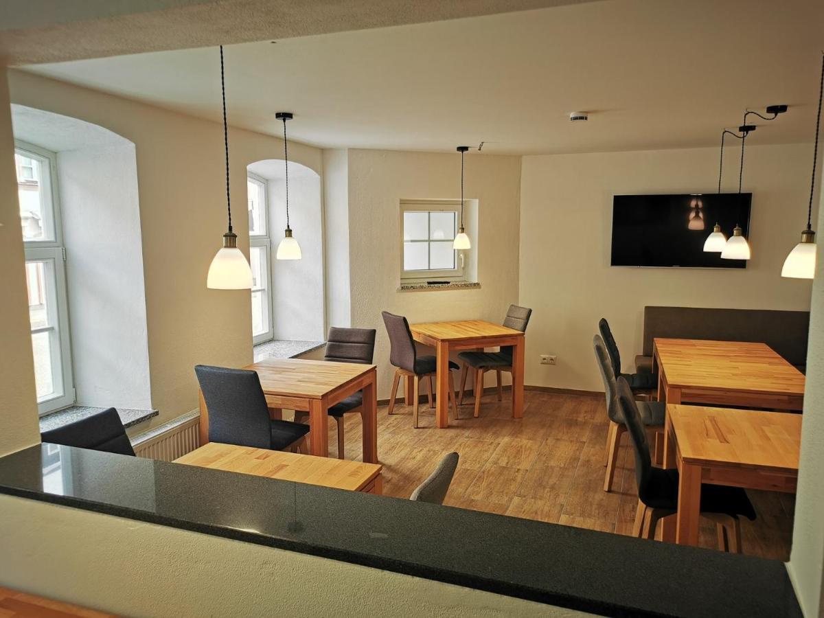 Pension Unterm Schlossturm Haag in Oberbayern Екстериор снимка
